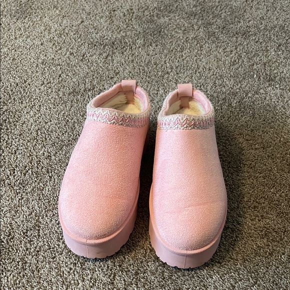 Cozy Pink Womens Slip-On platform Shoes 6.5 - Picture 2 of 4